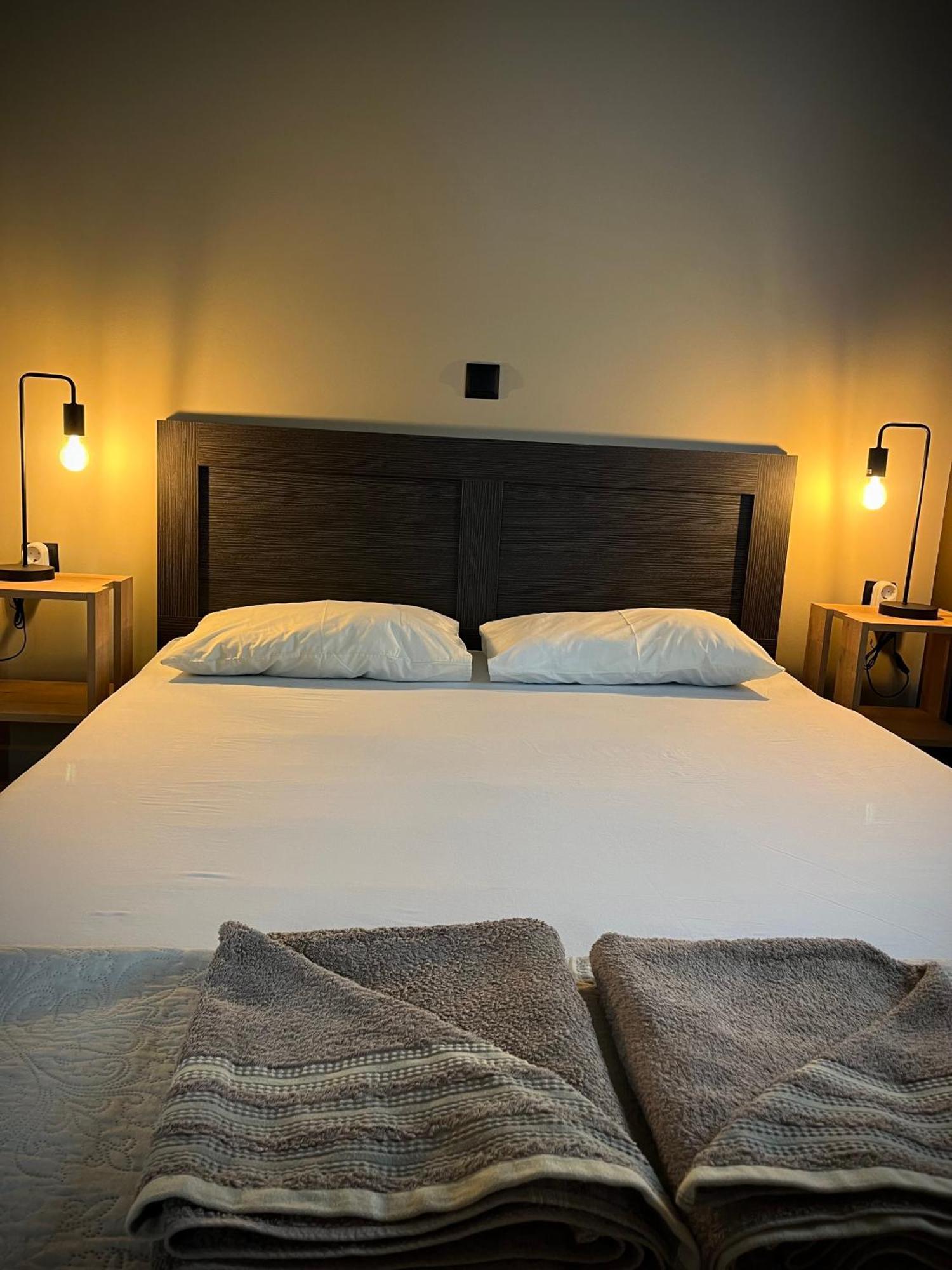 Joannas Airport Luxury Rooms Ártemida Kültér fotó