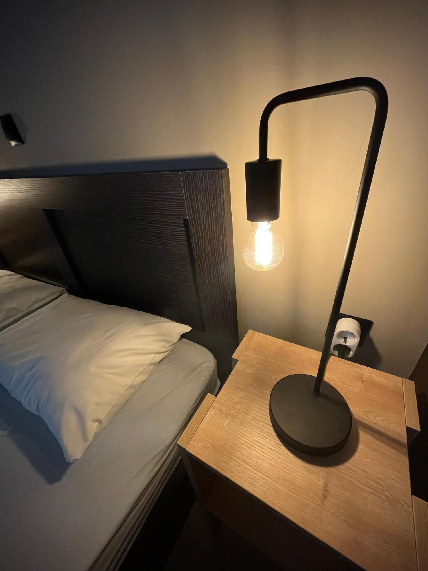Joannas Airport Luxury Rooms Ártemida Kültér fotó